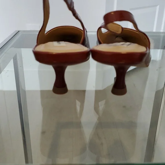 Saks Fifth Ave Patent Leather Wine kittenHeel slingback shoe Size 6 like new WOB - Picture 6 of 8